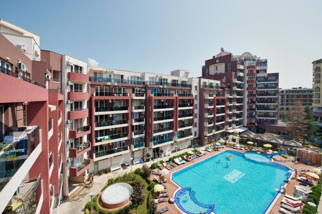 Admiral Plaza Sunrise Apartments C13 Сонячний Берег Екстер'єр фото